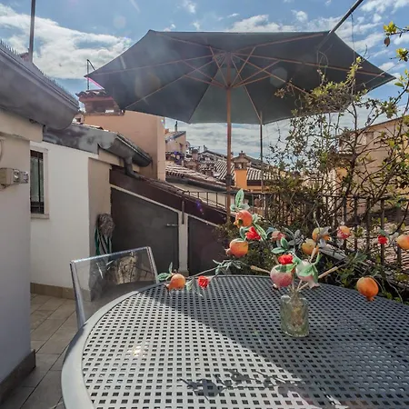 La Terrazza Su - Vicinanze Piazza Erbe Lägenhet